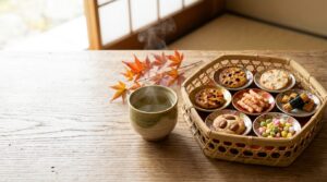 小倉山荘のお試しセットの中身をイメージしたおかきとせんべいの盛り合わせ